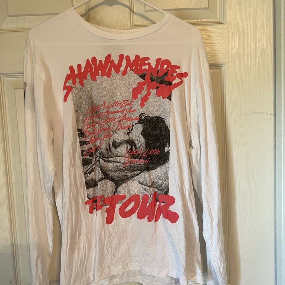 Shawn Mendes-white/pink long sleeve tour shirt!
